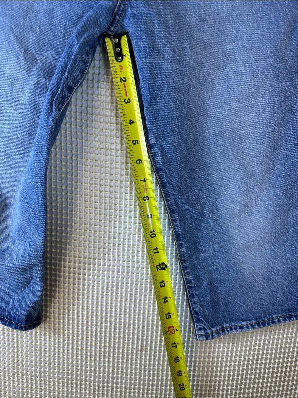 Levi's Wedgie Capri Jeans Next Saturday No Crease Medium Wash High Rise Size 28 - Picture 8 of 11